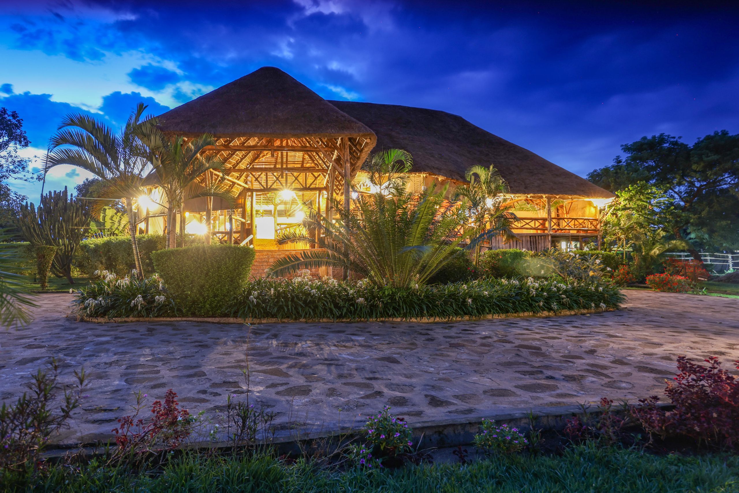 Crater Safari Lodge (2)