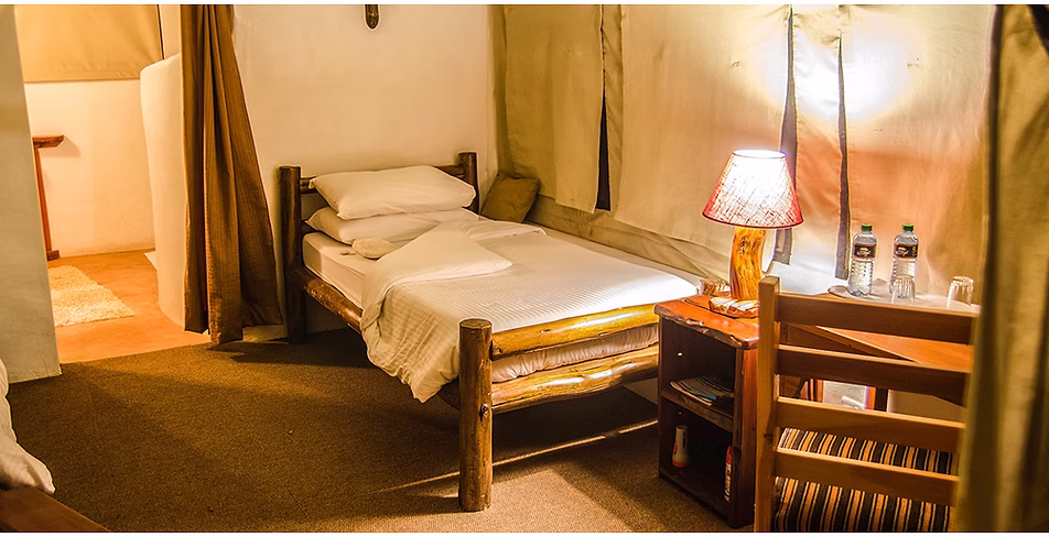 Lake Nakuru - Ziwa Bush Lodge (2)